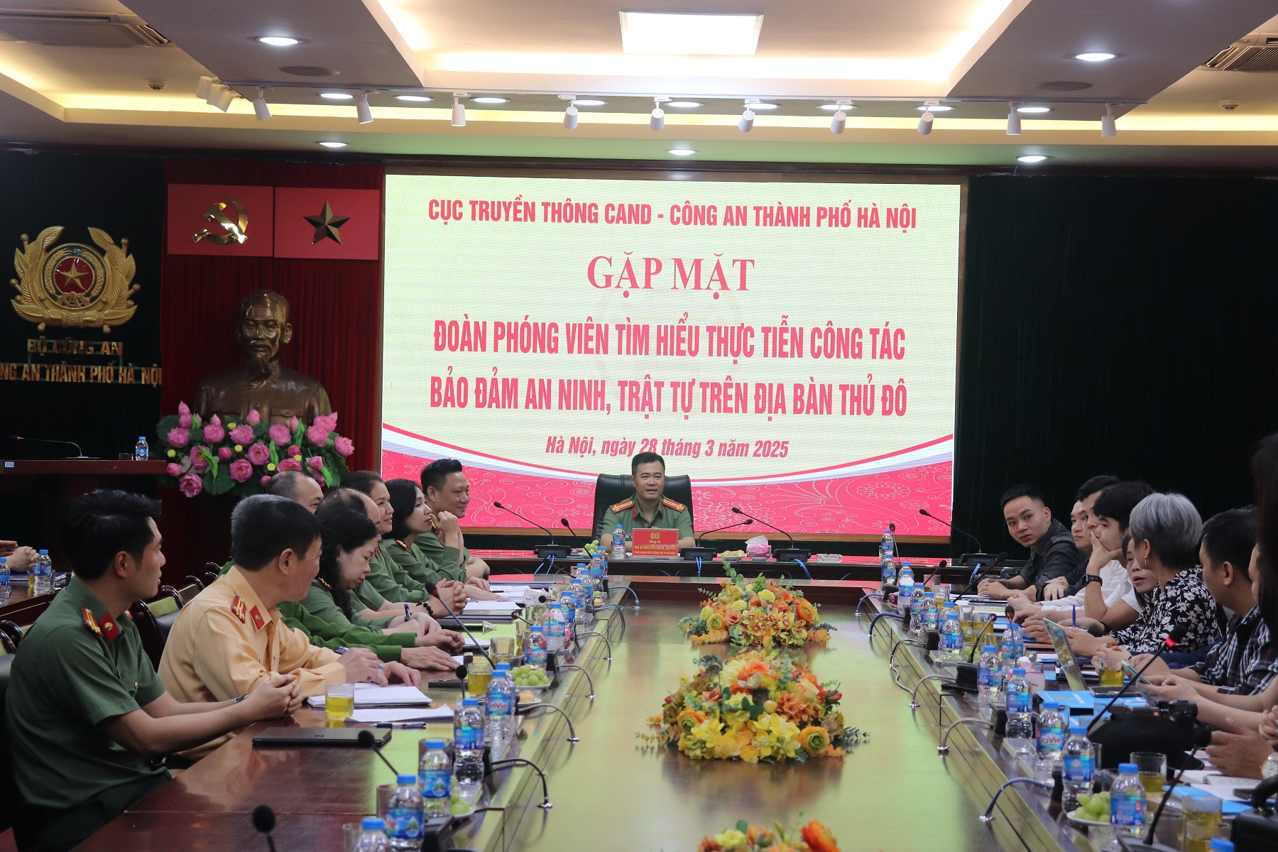Lan toả hình ảnh đẹp của người chiến sĩ Công an Thủ đô qua những hành trình thực tế đầy ý nghĩa