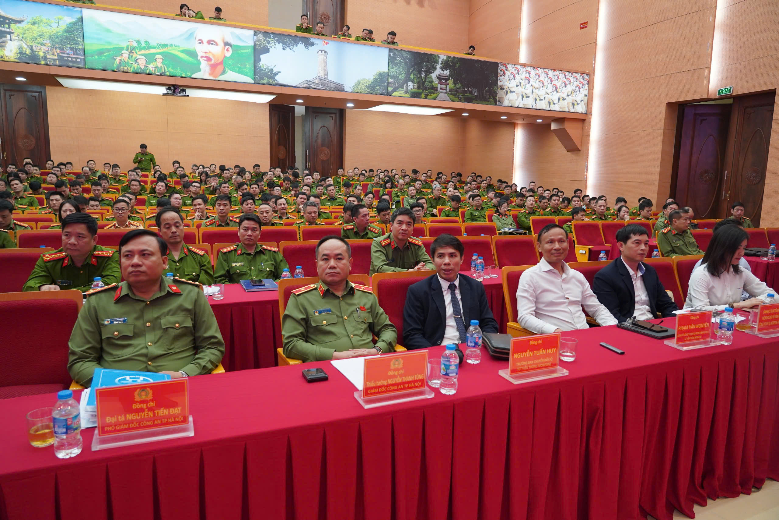 Công an Thủ đô đẩy mạnh chuyển đổi số: Gắn công nghệ với an ninh, vì một lực lượng chính quy, hiện đại