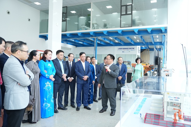 Quận Long Biên thúc đẩy chuyển đổi số doanh nghiệp: Kết nối tri thức, lan tỏa đổi mới, kiến tạo phát triển