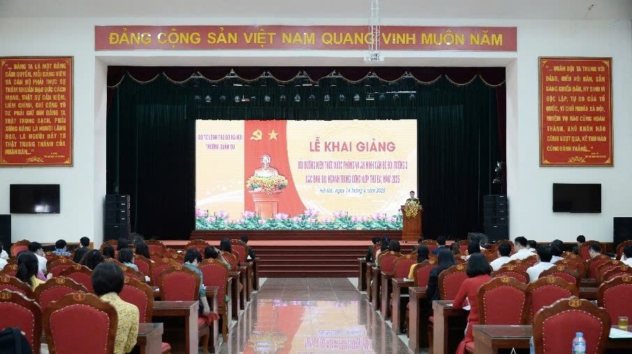 Bồi dưỡng kiến thức quốc phòng, an ninh: Nâng cao năng lực tham mưu, xây dựng khu vực phòng thủ vững chắc từ cơ sở