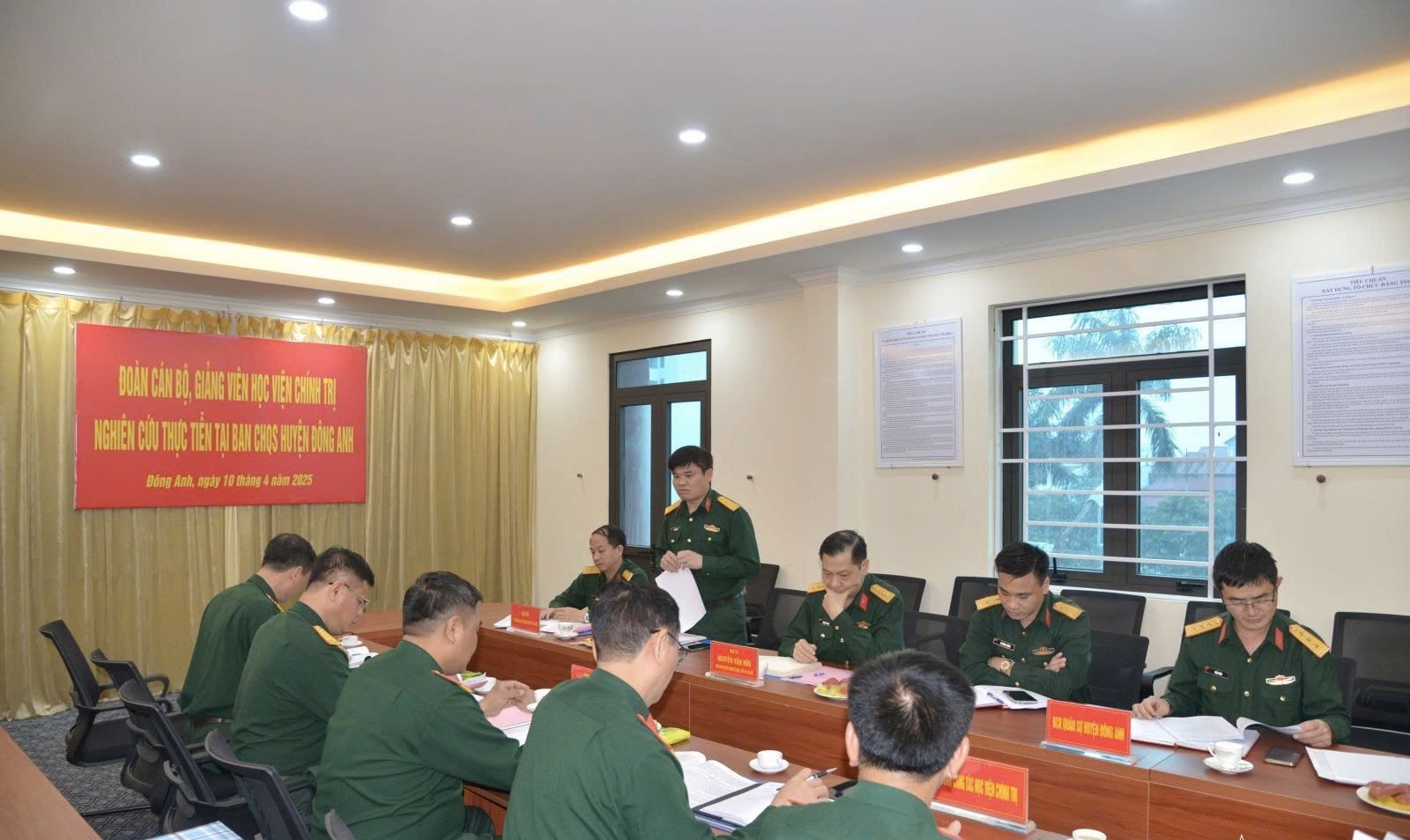 Học viện Chính trị khảo sát thực tiễn công tác Đảng, công tác chính trị tại quận Tây Hồ và huyện Đông Anh