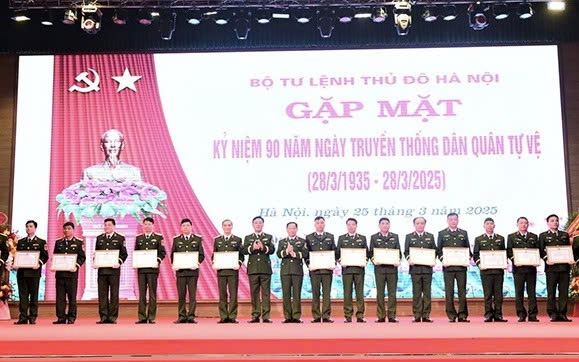 Gặp mặt nhân dịp kỷ niệm 90 năm Ngày truyền thống Dân quân Tự vệ: Tự hào lực lượng nòng cốt bảo vệ Tổ quốc