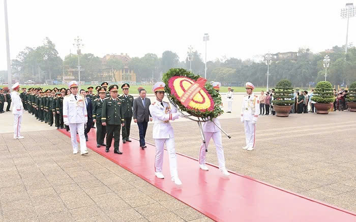 Lực lượng vũ trang Thủ đô báo công dâng Bác: Kiên trung, sẵn sàng vì sự nghiệp bảo vệ Tổ quốc