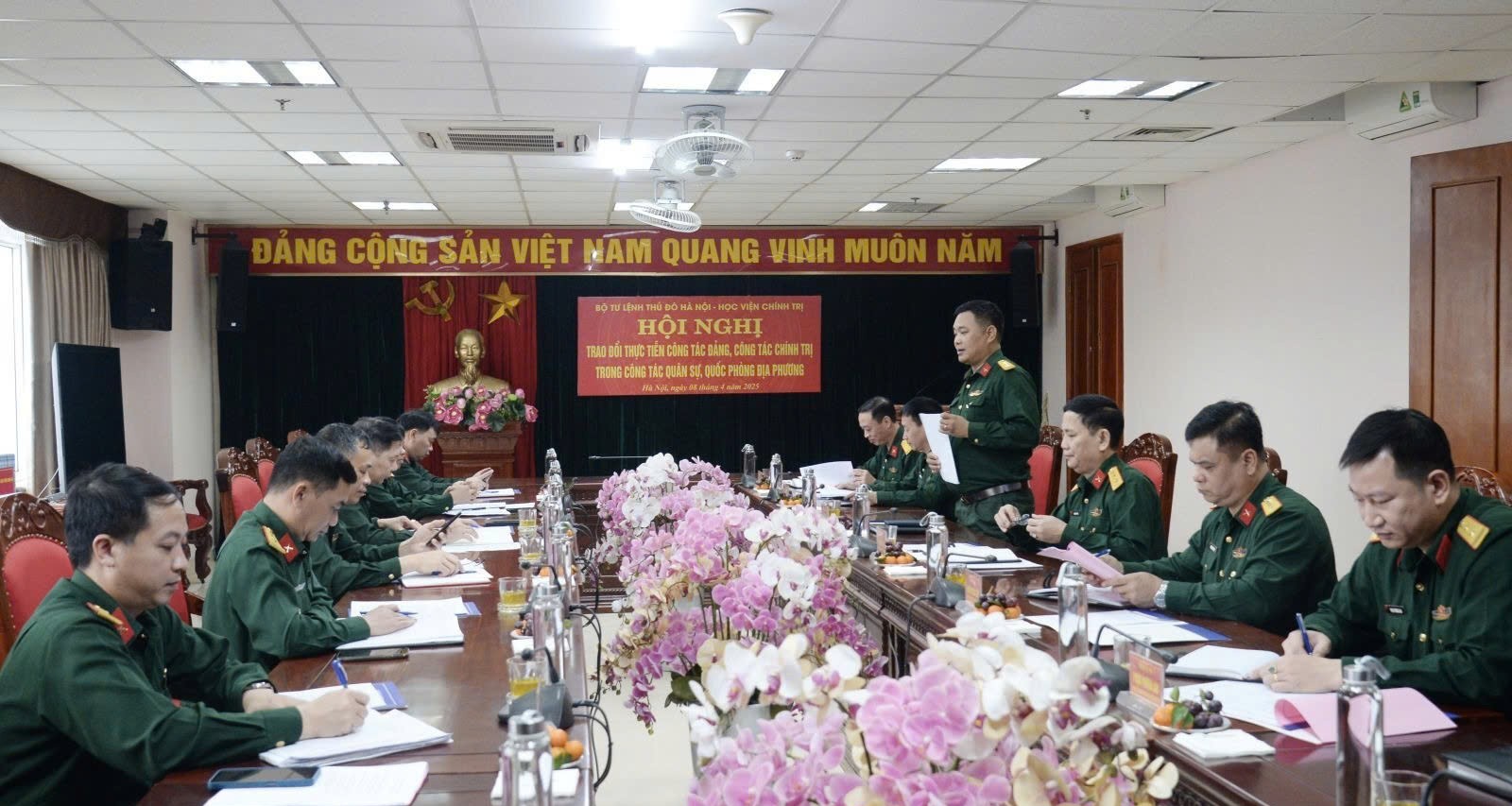 Tăng cường trao đổi thực tiễn công tác Đảng, công tác chính trị giữa cơ sở và cơ quan đào tạo