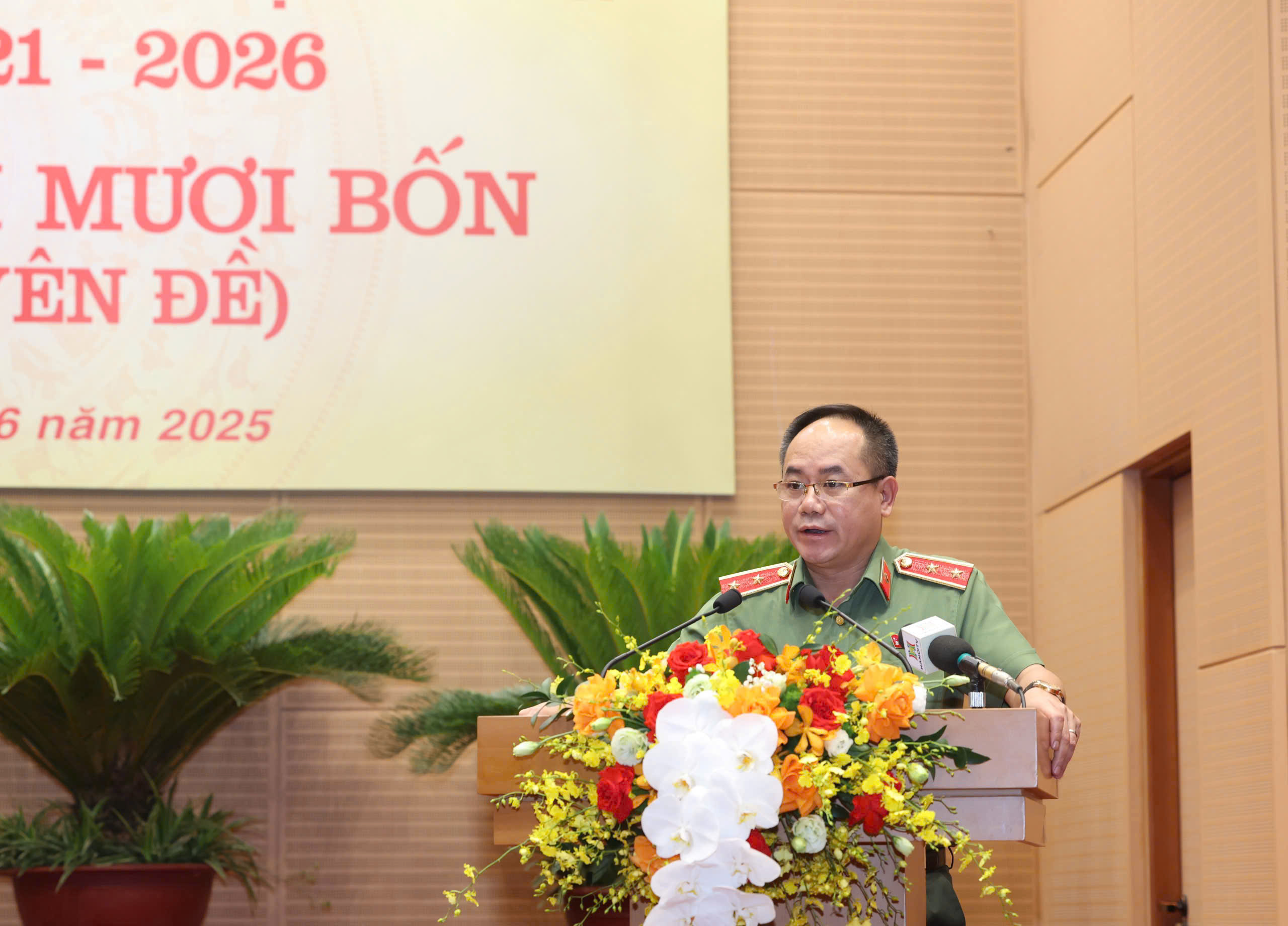 Hà Nội kéo dài chính sách hỗ trợ phí lý lịch tư pháp qua VNeID đến cuối năm 2025: Động lực thúc đẩy chuyển đổi số và tiếp cận công bằng dịch vụ công