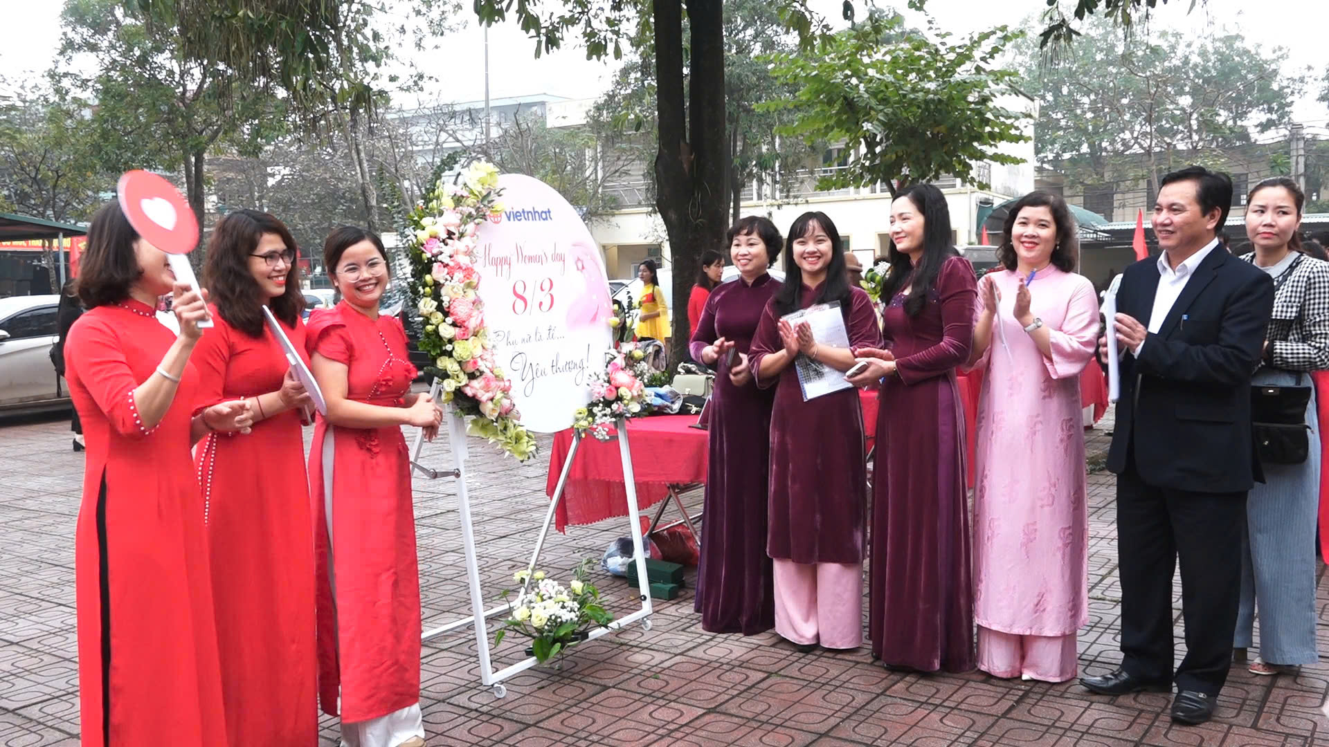 Nữ công nhân viên chức lao động huyện Thanh Oai: Cống hiến, sáng tạo và khẳng định vai trò trong xây dựng quê hương