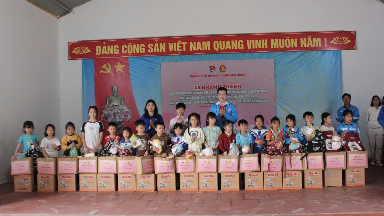 Thiếu nhi Thủ đô trao yêu thương tới vùng cao: Lan tỏa tinh thần "Tự hào trang sử Đội - Tiếp bước Anh Kim Đồng"