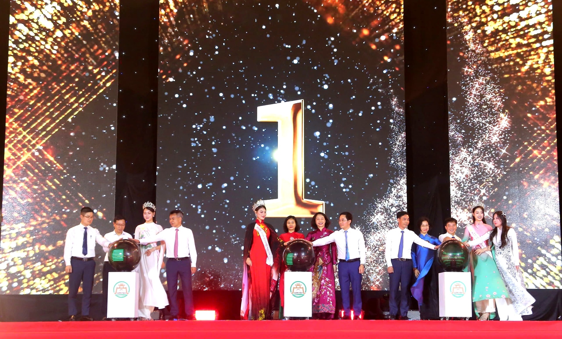 Sơn Tây thắp sáng “xứ Đoài” bằng bản hòa ca di sản và du lịch
