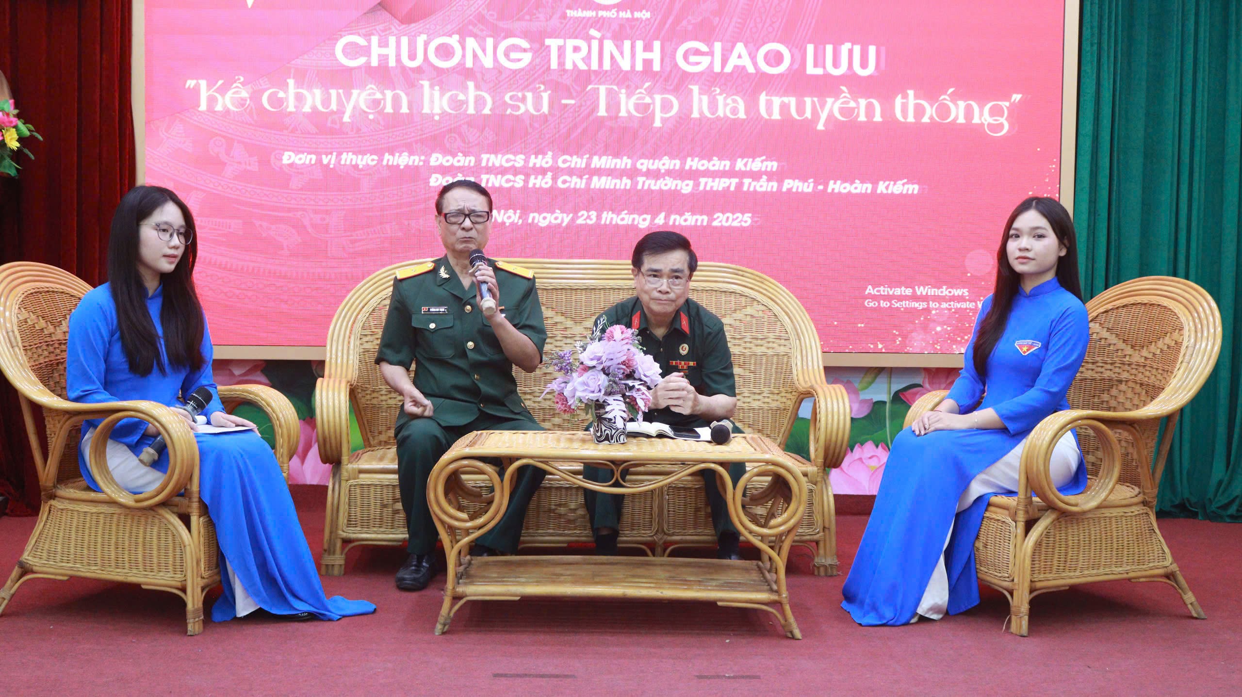 Tiếp lửa truyền thống - Khơi dậy khát vọng cống hiến từ những câu chuyện lịch sử sống động