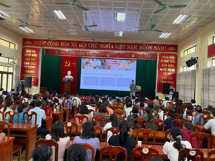 Hội Nông dân thành phố Hà Nội phát động phong trào “Bình dân học vụ số”: Mỗi nông dân là một công dân số, tiên phong hội nhập kỷ nguyên số