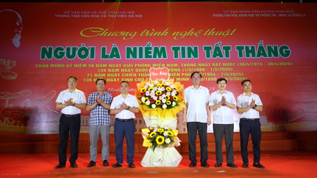 “Người là niềm tin tất thắng” – Đêm nghệ thuật lắng đọng tri ân lịch sử, lan tỏa khát vọng Việt Nam