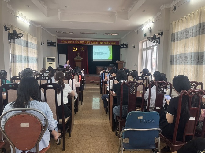Tăng cường bảo vệ sức khỏe người lao động: Hà Nội đẩy mạnh truyền thông, kiểm soát yếu tố nguy hại tại cơ sở sản xuất