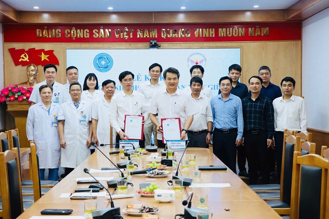 Bệnh viện Đa khoa Hà Đông và Vân Đình ký kết hợp tác chiến lược: Mở ra giai đoạn mới trong chăm sóc sức khỏe cộng đồng