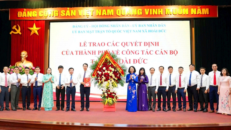 Công bố và trao quyết định công tác cán bộ tại Dương Hòa, An Khánh, Sơn Đồng và Hoài Đức: Bảo đảm vận hành mô hình chính quyền địa phương hai cấp