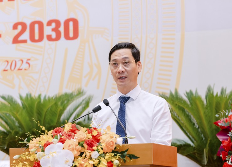 Từ nền tảng vững chắc đến đổi mới bền vững: Đảng bộ Văn phòng UBND thành phố Hà Nội với khát vọng phát triển