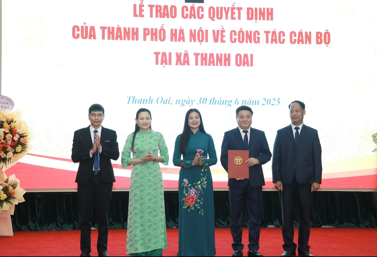Xã Thanh Oai kiện toàn bộ máy lãnh đạo, mở ra giai đoạn phát triển mới sau sắp xếp hành chính