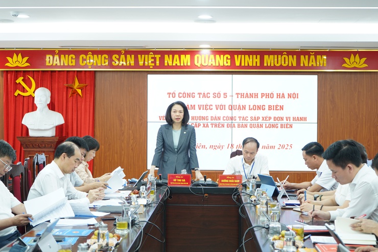 Quận Long Biên sẵn sàng vận hành mô hình chính quyền địa phương hai cấp: Bảo đảm thông suốt, không gián đoạn phục vụ người dân