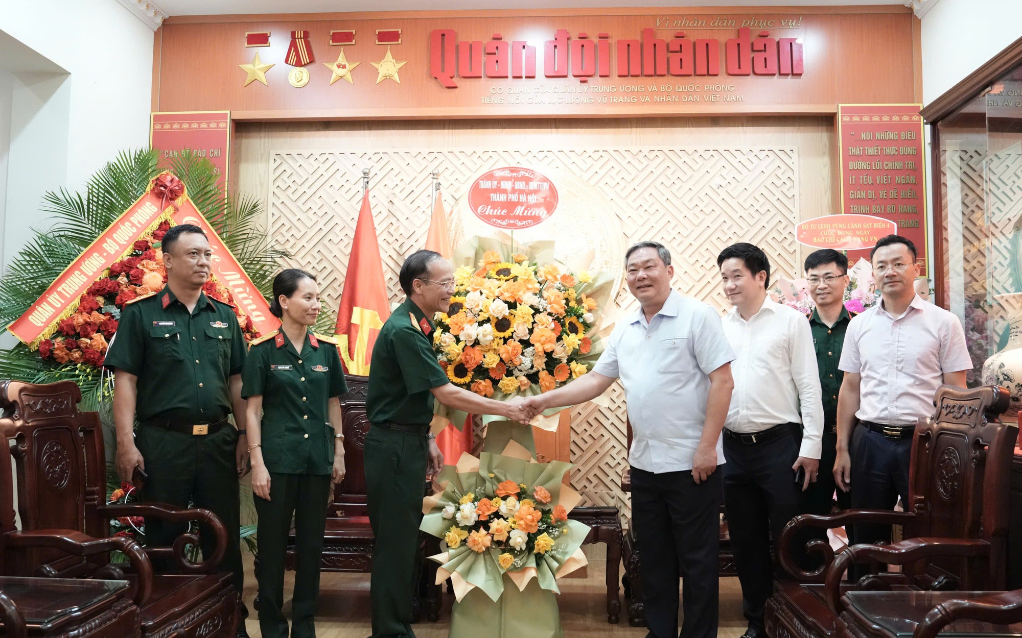 Hà Nội tri ân đội ngũ báo chí Thủ đô nhân kỷ niệm 100 năm Ngày Báo chí Cách mạng Việt Nam