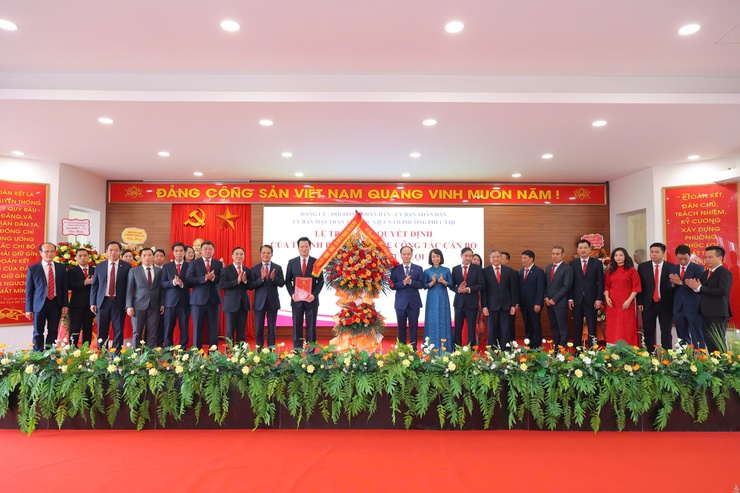Ra mắt phường Phúc Lợi (mới): Hoàn thiện bộ máy lãnh đạo