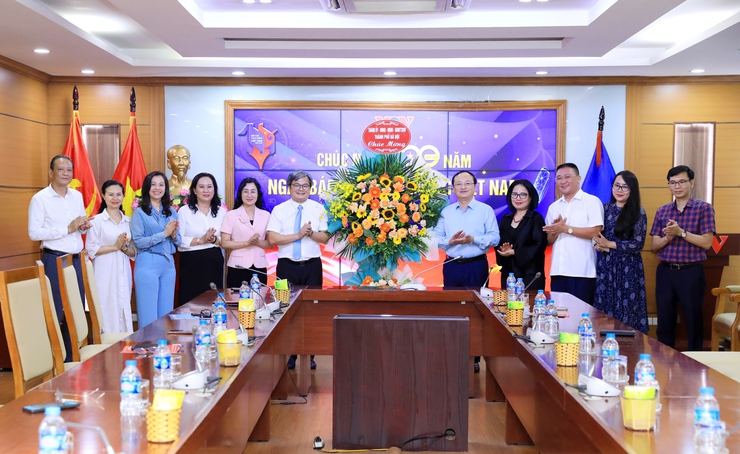 Hà Nội khẳng định vai trò báo chí trong truyền thông chính sách