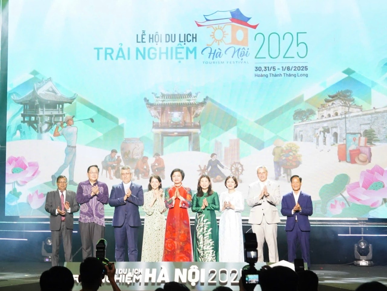 Hà Nội khai hội du lịch 2025: Quảng bá điểm đến văn hóa, kết nối quốc tế, hướng tới thành phố du lịch đáng sống