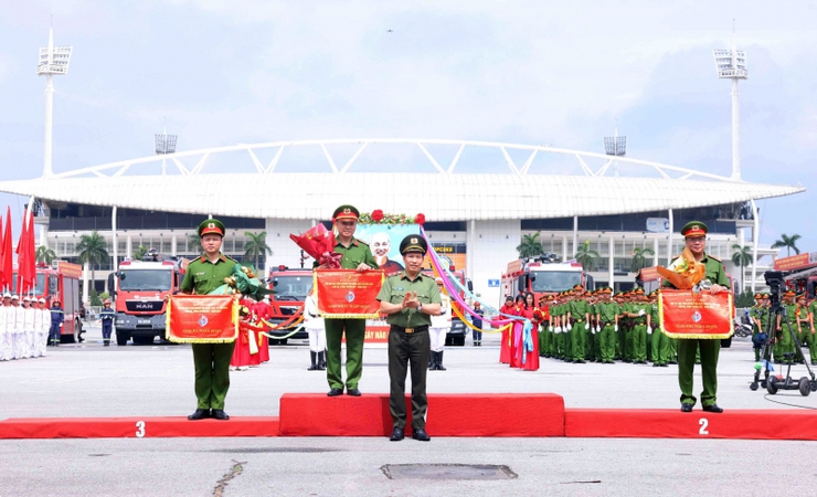 Lan tỏa bản lĩnh “chiến sĩ áo lính” tại Hội thi Cảnh sát PCCC và CNCH toàn quốc