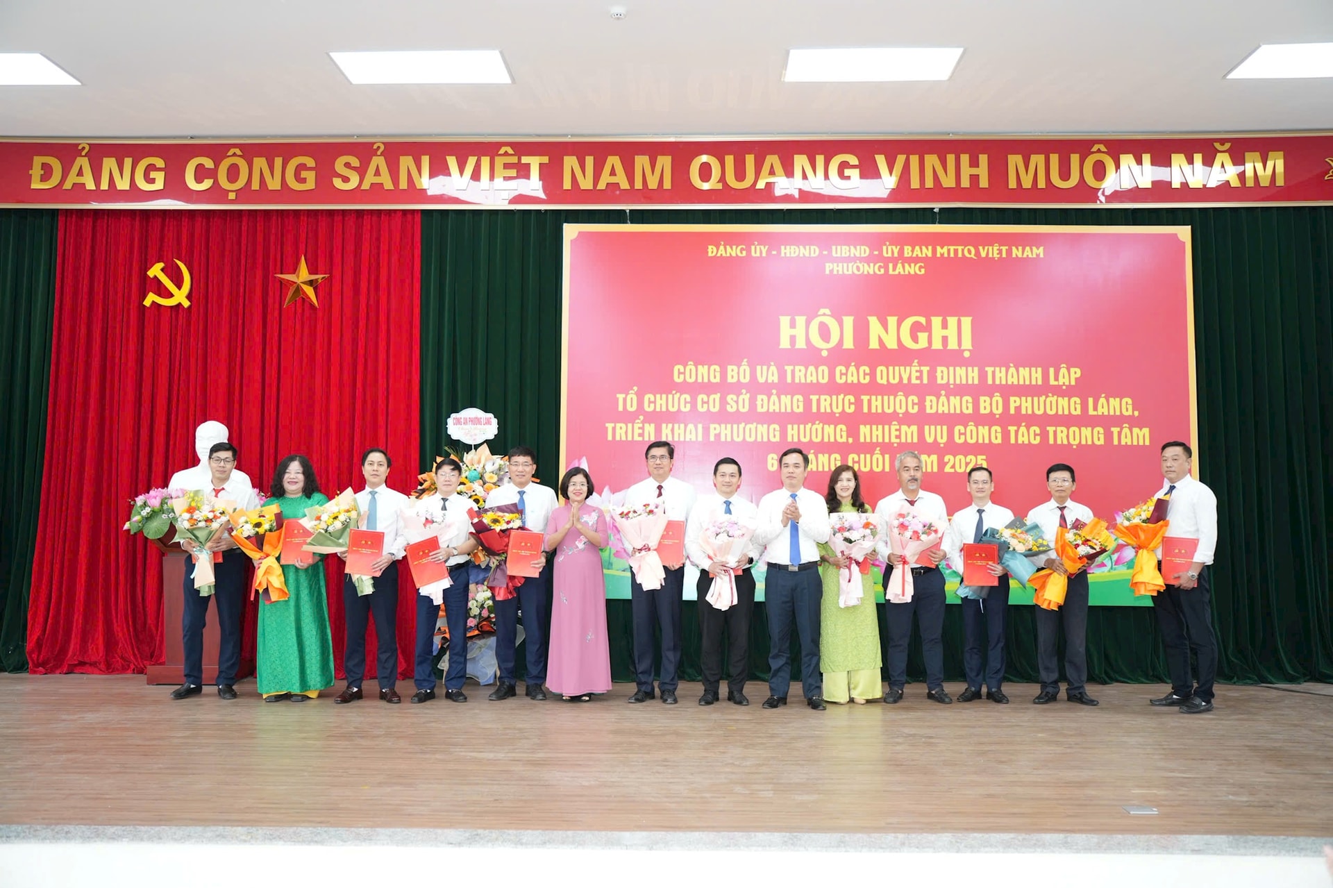 Đảng bộ phường Láng triển khai kế hoạch tổ chức Đại hội lần thứ nhất, quyết tâm hoàn thành các mục tiêu phát triển năm 2025