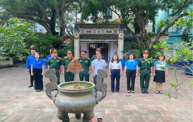 Phường Phương Liệt trang trọng tổ chức Lễ dâng hương tưởng niệm các anh hùng liệt sĩ