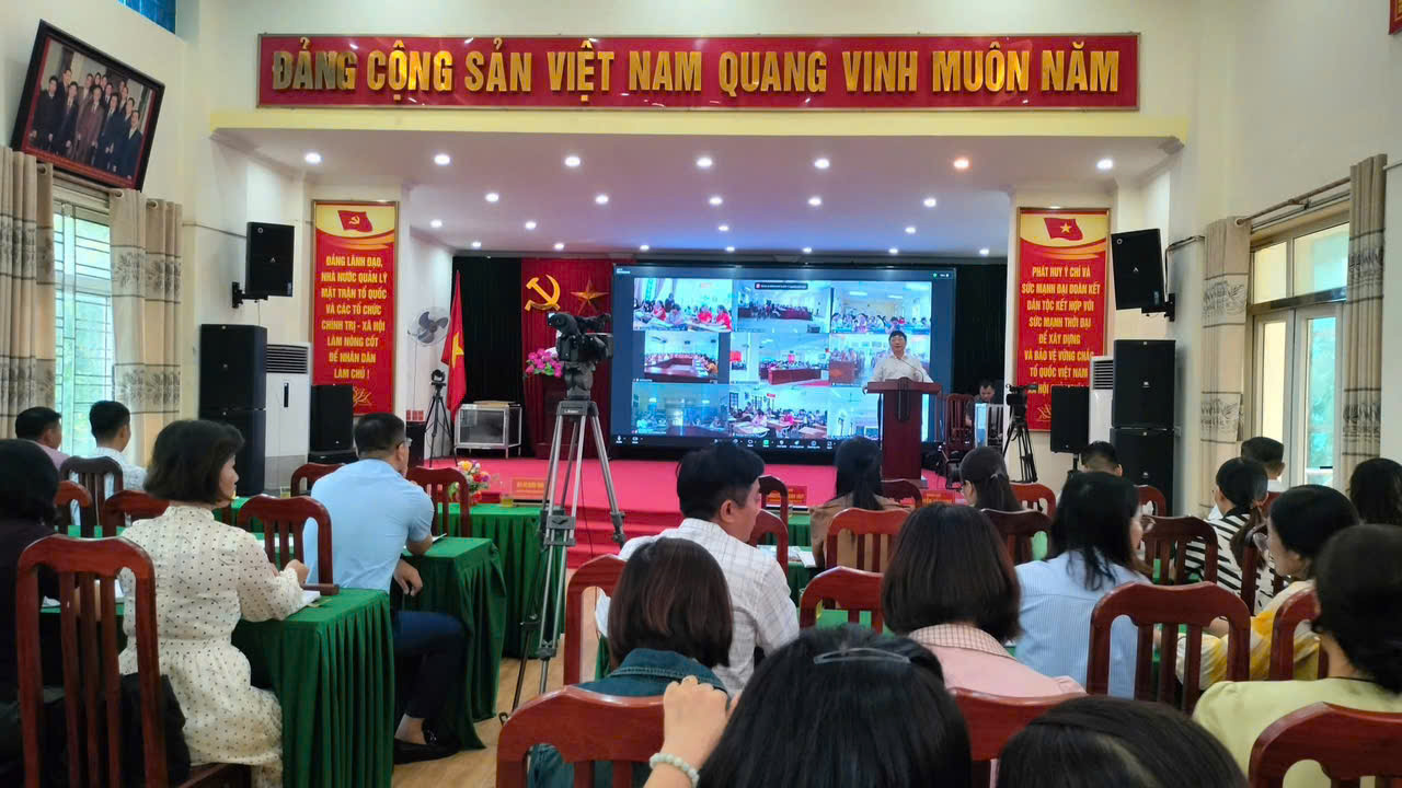 Xã Đại Xuyên ứng dụng chuyển đổi số trong bồi dưỡng giáo viên