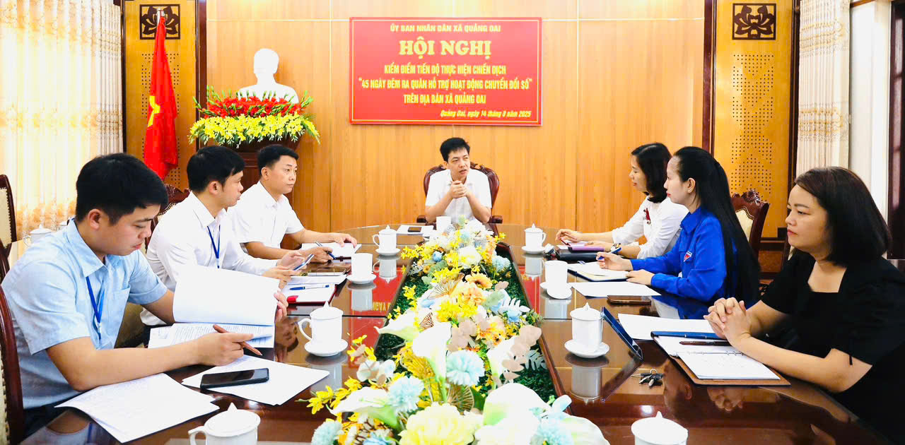 Xã Quảng Oai phát huy sức trẻ đồng hành chuyển đổi số, hỗ trợ người dân tiếp cận dịch vụ công trực tuyến