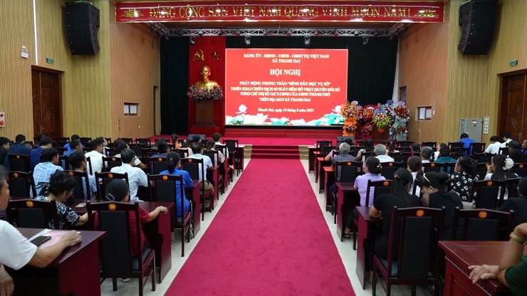 Xã Thanh Oai phát động phong trào "Bình dân học vụ số": Xây dựng xã hội học tập, công dân số