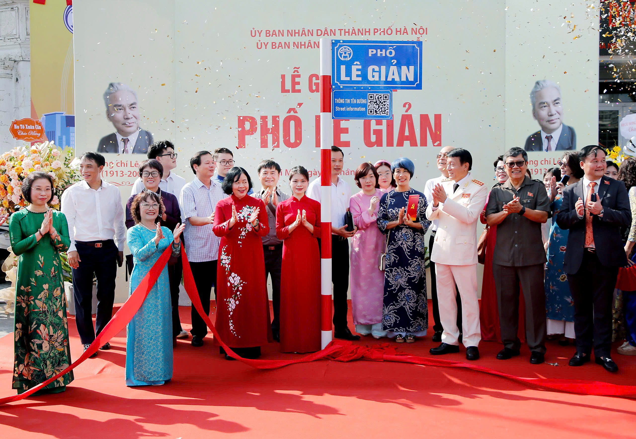 Thành phố Hà Nội gắn biển tên phố Lê Giản và phố Bạch Thành Phong thuộc địa bàn phường Đại Mỗ