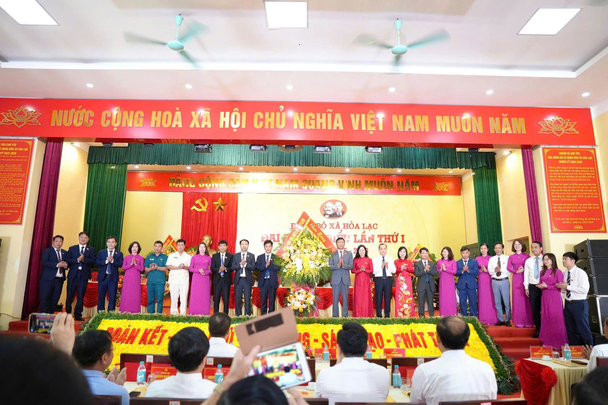 Xã Hoà Lạc bước vào nhiệm kỳ mới: Phát triển nhanh, bền vững, trở thành đô thị văn minh, hiện đại 