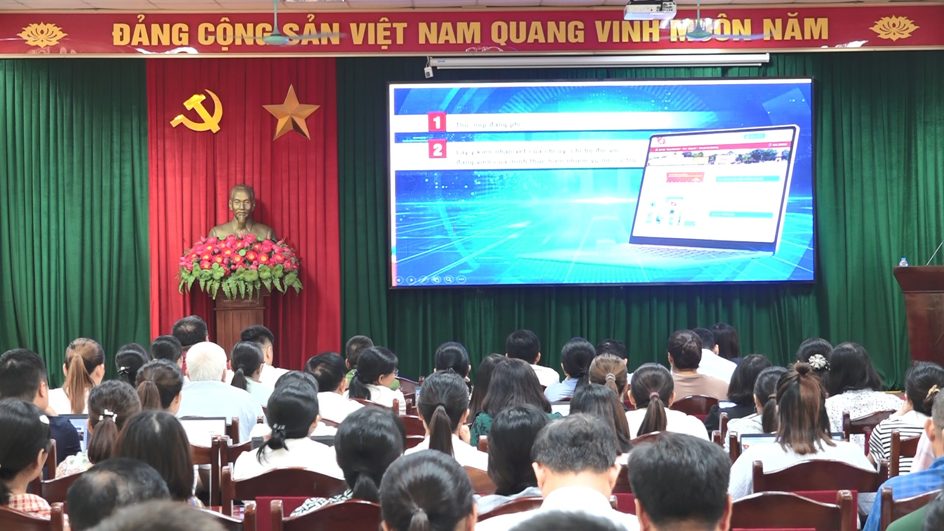 Xã Quảng Oai: Nâng cao hiệu quả công tác Đảng từ chuyển đổi số