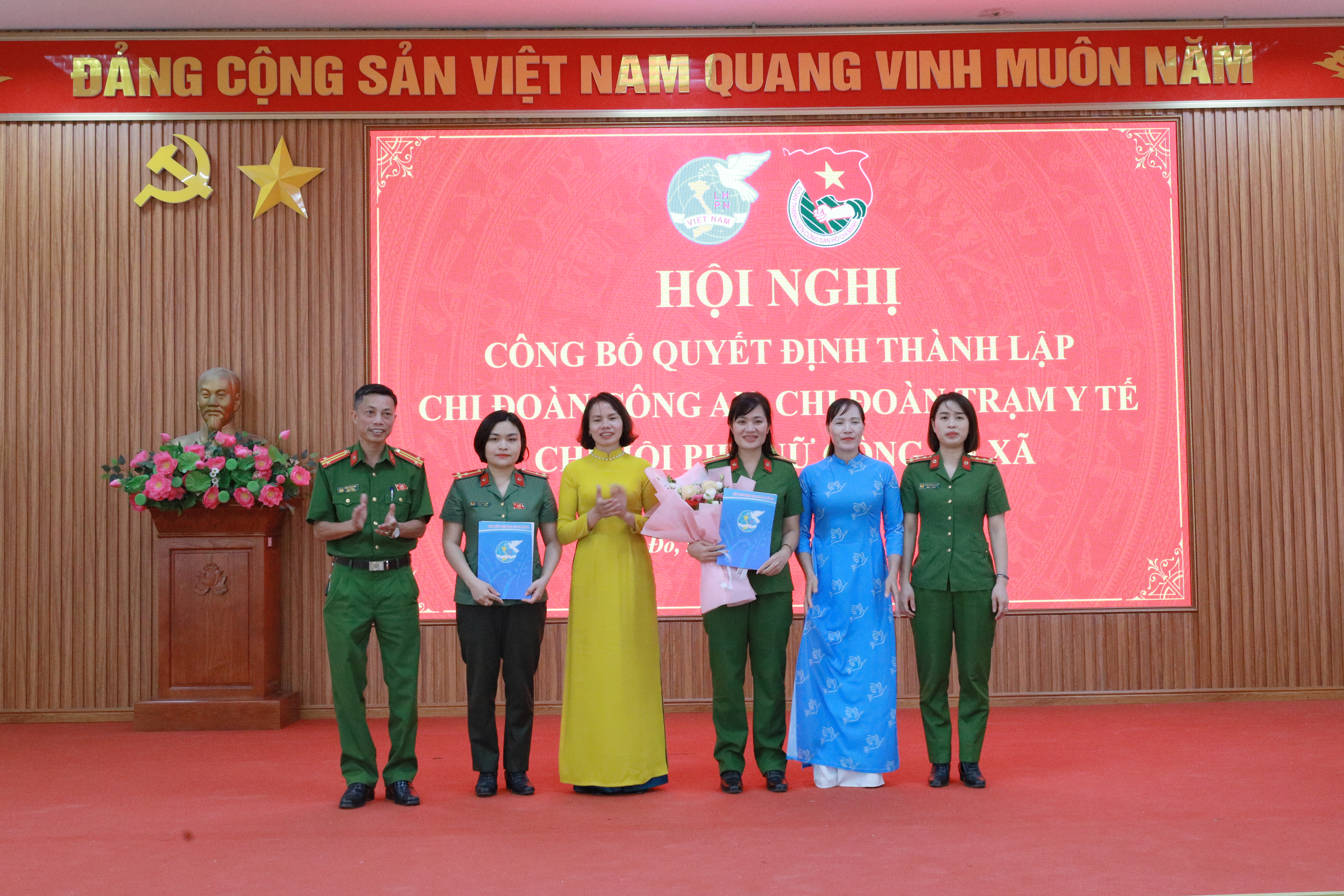 Công bố quyết định thành lập Chi đoàn Công an xã, Chi đoàn Trạm Y tế xã và Chi hội Phụ nữ Công an xã Cổ Đô