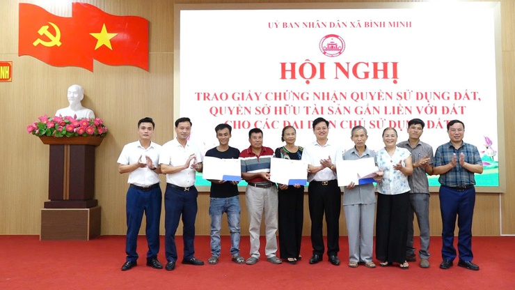 Nỗ lực của xã Bình Minh trong việc cấp Giấy chứng nhận quyền sử dụng đất cho nhân dân