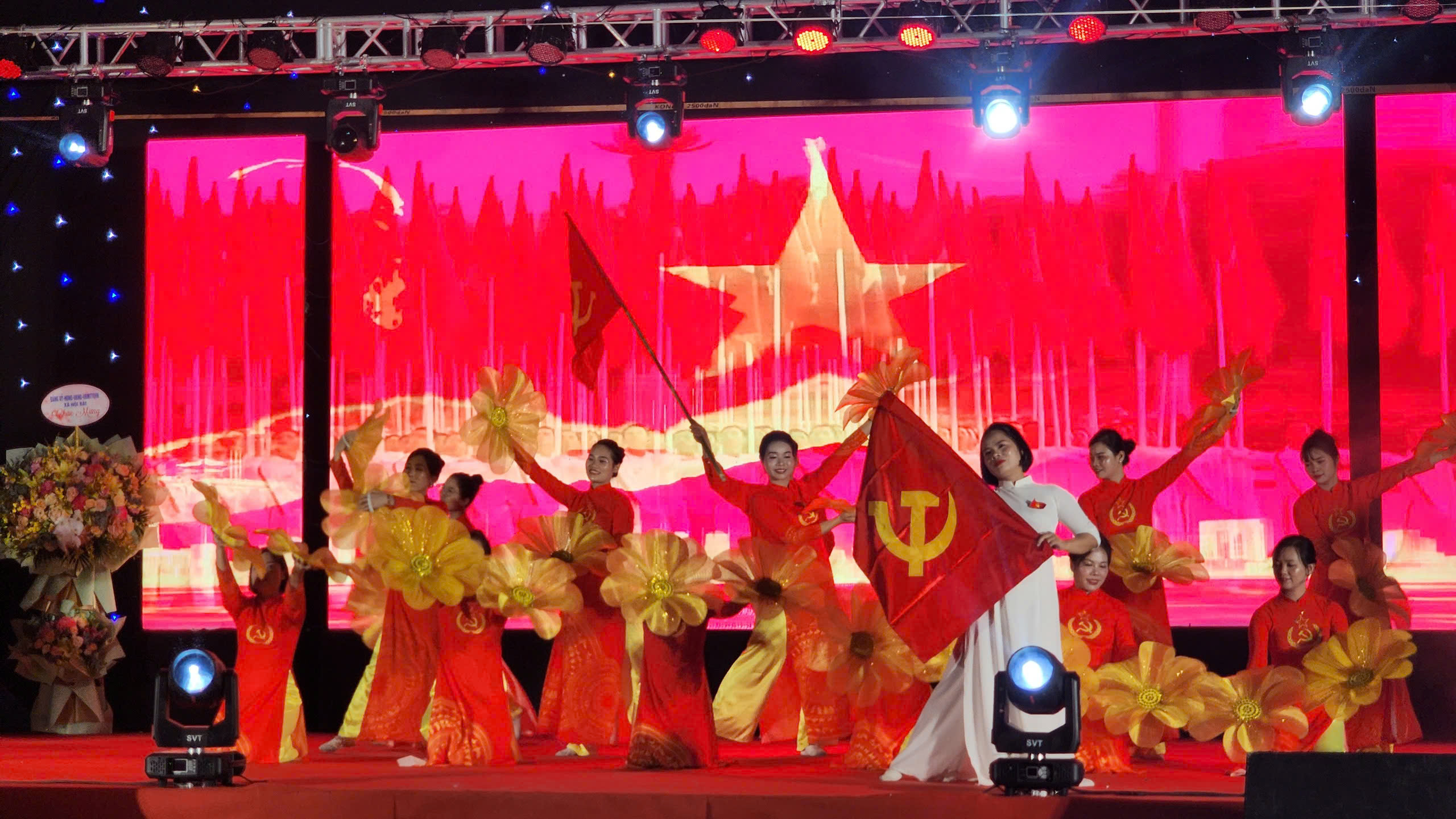 Xã Nội Bài: Hoành tráng chương trình nghệ thuật “Rạng rỡ non sông - vinh quang Nhân dân - Tự hào Hà Nội”