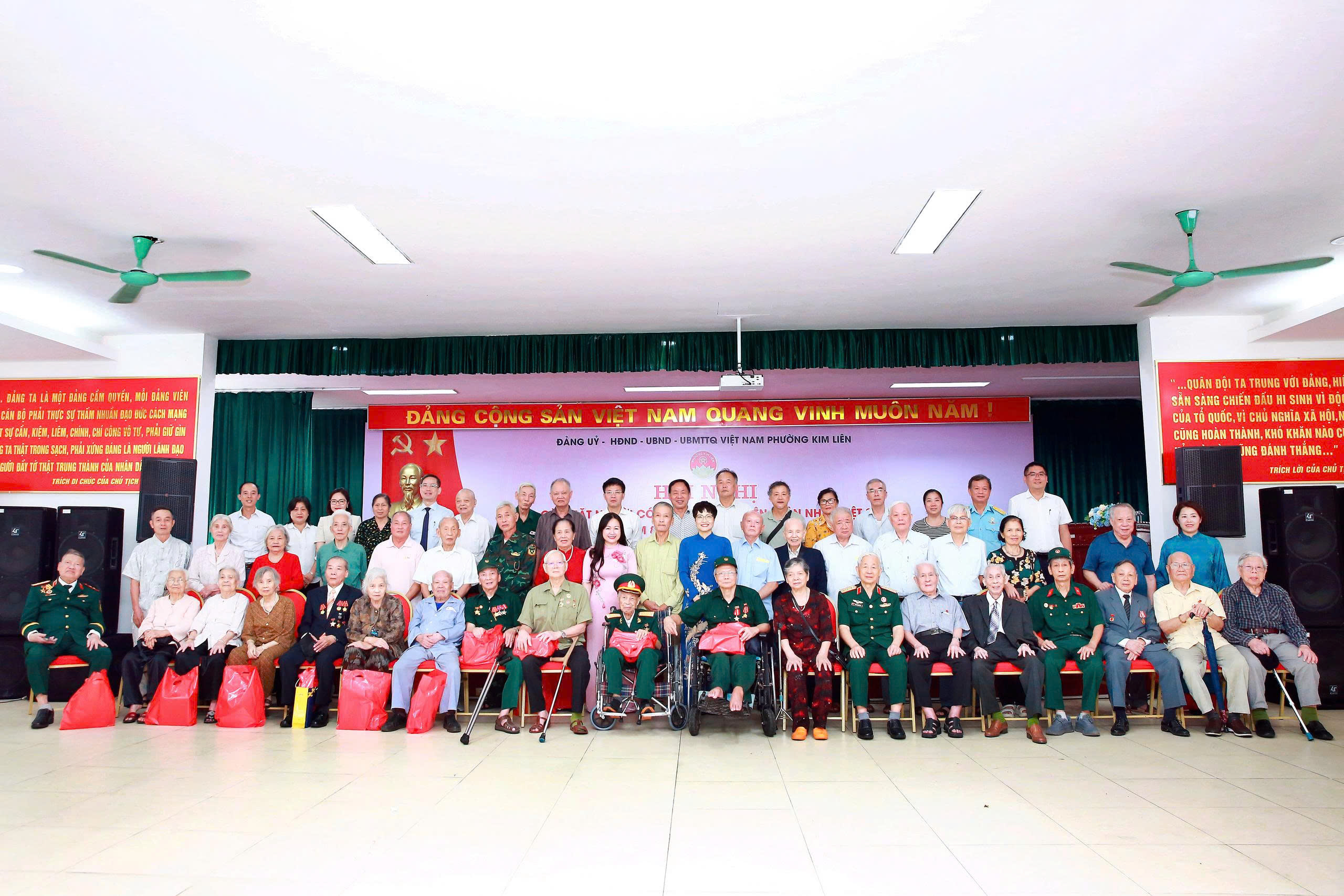 Phường Kim Liên tri ân người có công: Lan tỏa nét đẹp “Đền ơn đáp nghĩa”