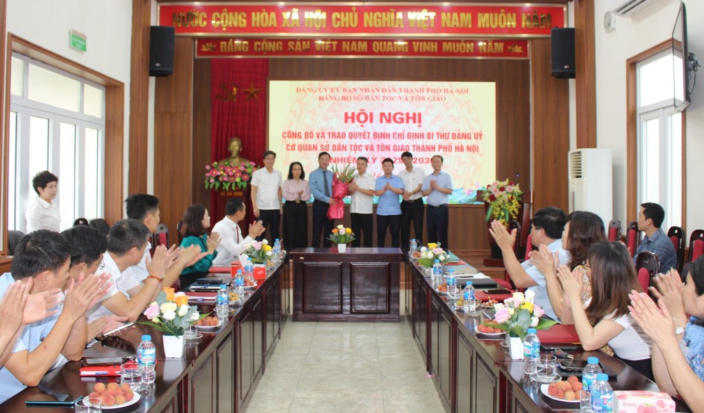 Công bố Quyết định chỉ định đồng chí Nguyễn Sỹ Trường giữ chức Bí thư Đảng ủy Sở Dân tộc và Tôn giáo thành phố Hà Nội