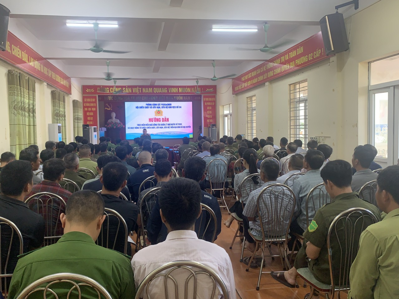Tăng cường năng lực PCCC&CNCH cho lực lượng Công an xã Đại Xuyên