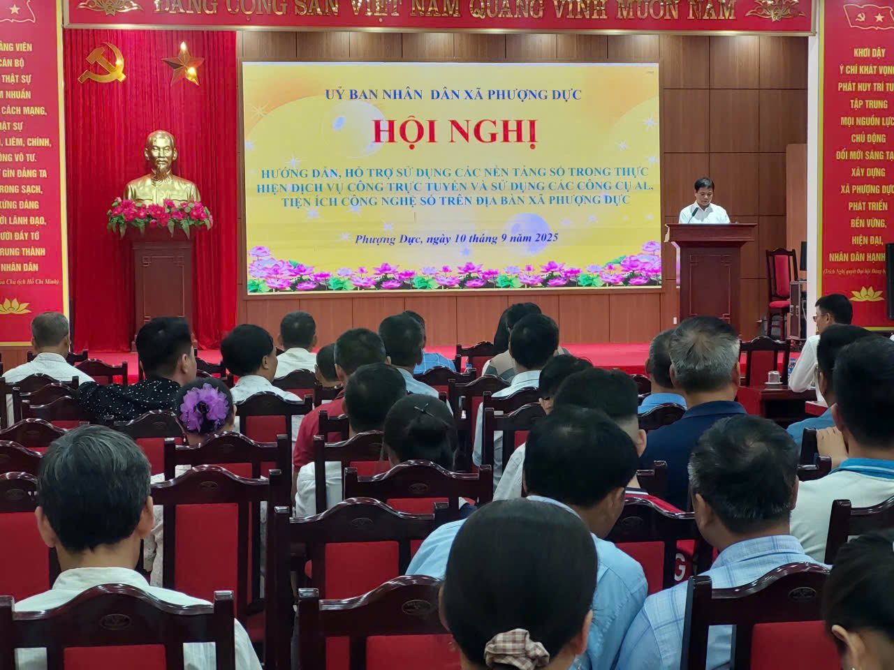 Xã Phượng Dực trang bị kỹ năng số, hỗ trợ cán bộ và cộng đồng