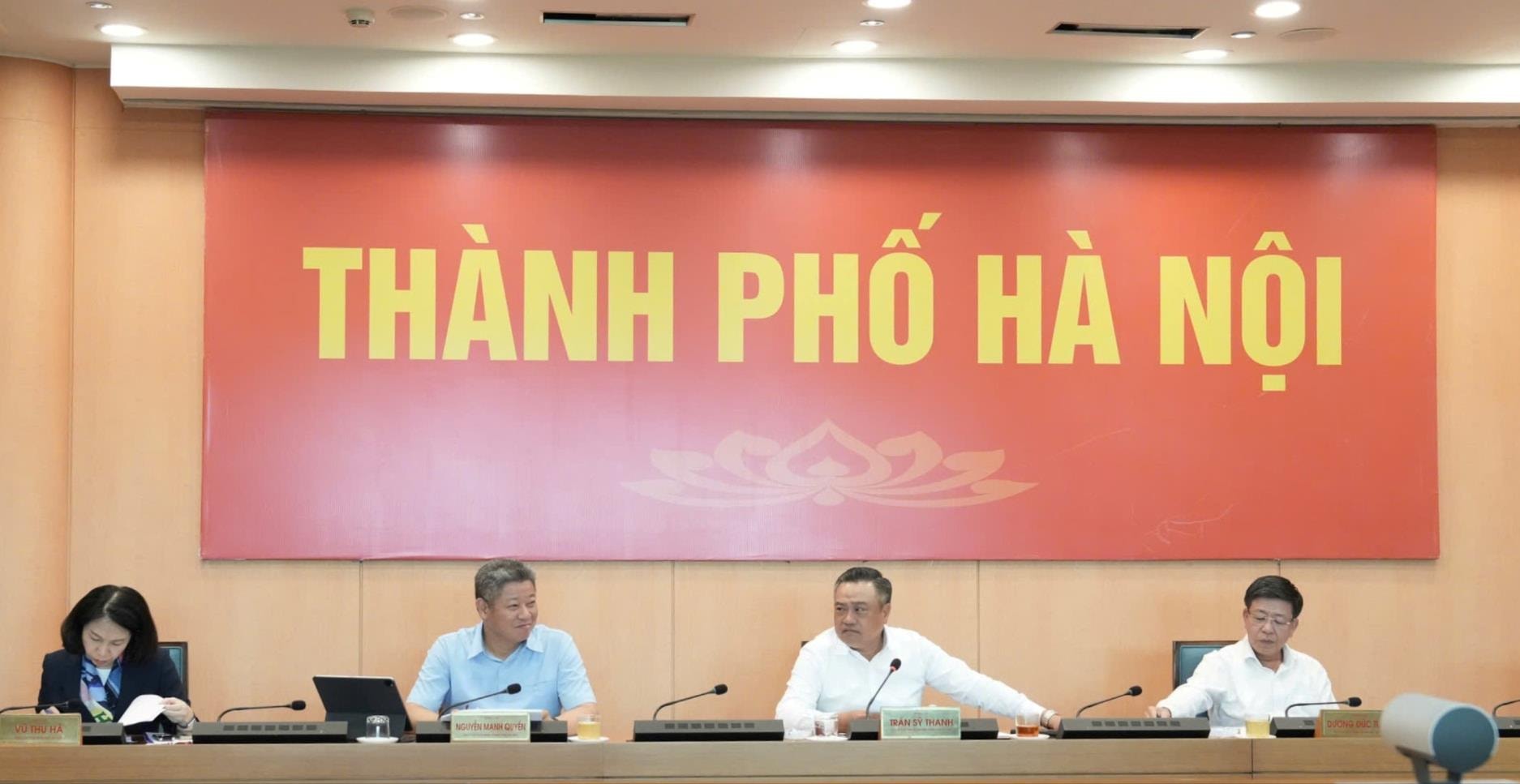 Chủ tịch UBND thành phố Hà Nội Trần Sỹ Thanh: Tập trung tháo gỡ vướng mắc, đẩy nhanh tiến độ các dự án trọng điểm