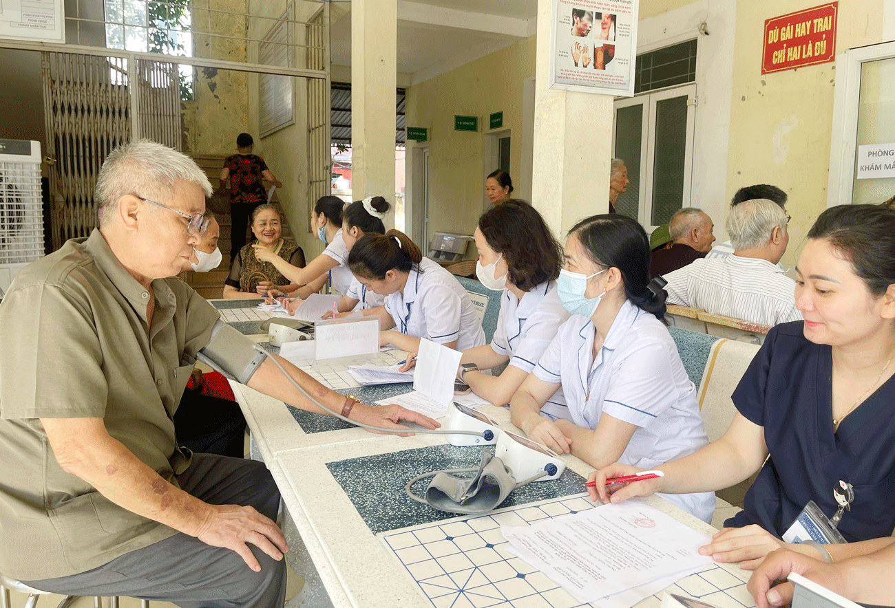 Phường Phú Lương đẩy mạnh các hoạt động tri ân người có công nhân kỷ niệm 78 năm Ngày Thương binh - Liệt sĩ
