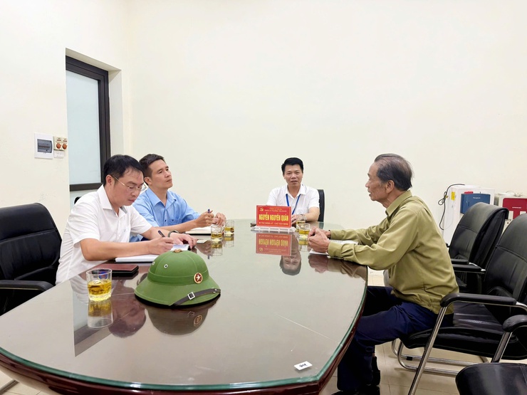 Bí thư Đảng ủy, Chủ tịch HĐND phường Yên Nghĩa đối thoại, lắng nghe và chỉ đạo giải quyết kịp thời kiến nghị của công dân
