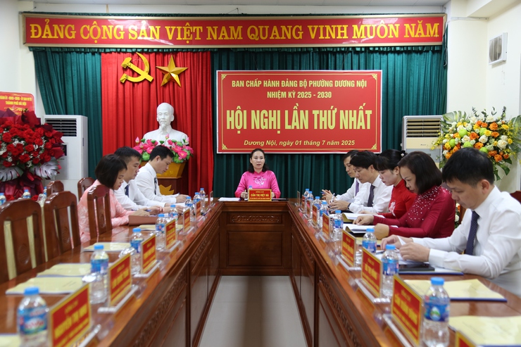 Đảng ủy phường Dương Nội họp phiên đầu tiên: Hoàn thiện bộ máy, chuẩn bị Đại hội Đảng bộ lần thứ I