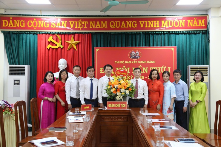Các chi bộ phường Dương Nội tổ chức thành công Đại hội nhiệm kỳ 2025-2030, tạo khí thế mới cho chặng đường phát triển