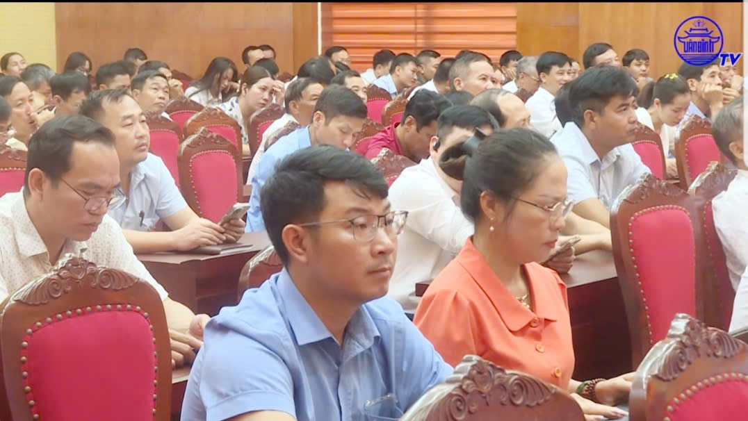 HĐND xã Vân Đình thông qua nhiều nghị quyết quan trọng, tạo động lực phát triển kinh tế - xã hội địa phương