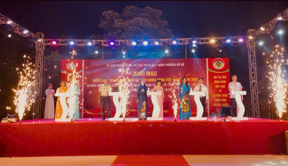 Ngày hội “Người Việt Nam ưu tiên dùng hàng Việt Nam” tại phường bồ đề: Lan tỏa, tiếp thêm sức mạnh cho kinh tế trong nước phát triển