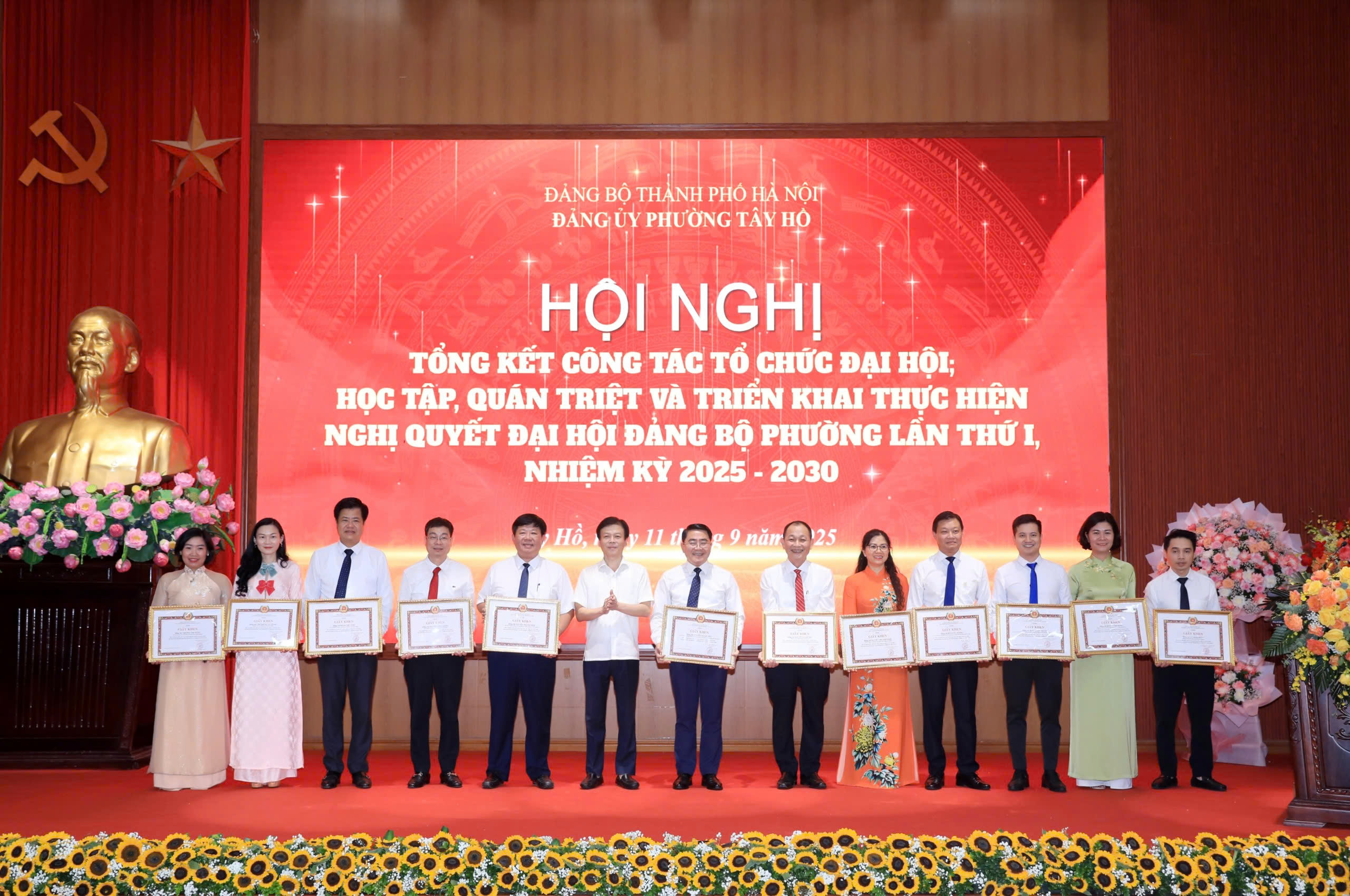 Phường Tây Hồ tiên phong quán triệt Nghị quyết Đại hội Đảng bộ bằng hình thức trực tuyến