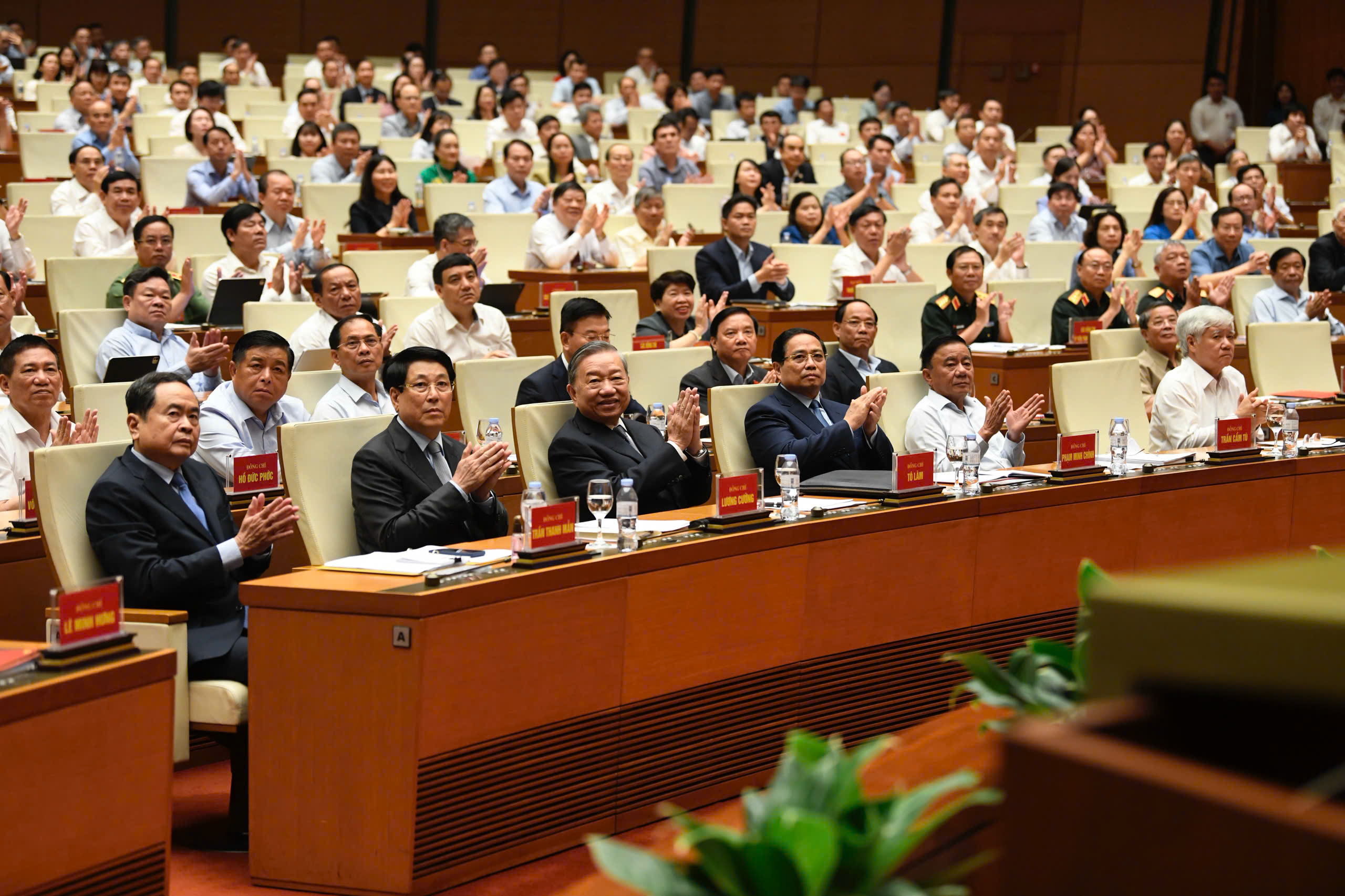 Tổng Bí thư Tô Lâm yêu cầu áp dụng 5 nhất quán, 3 công khai, 3 sớm trong thực hiện các Nghị quyết chiến lược